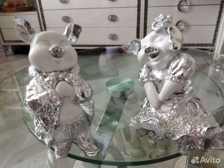 Свинки из гипса, Китай