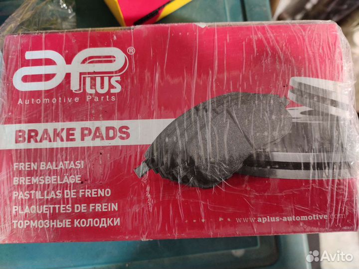 Тормозные колодки передние opel astra j