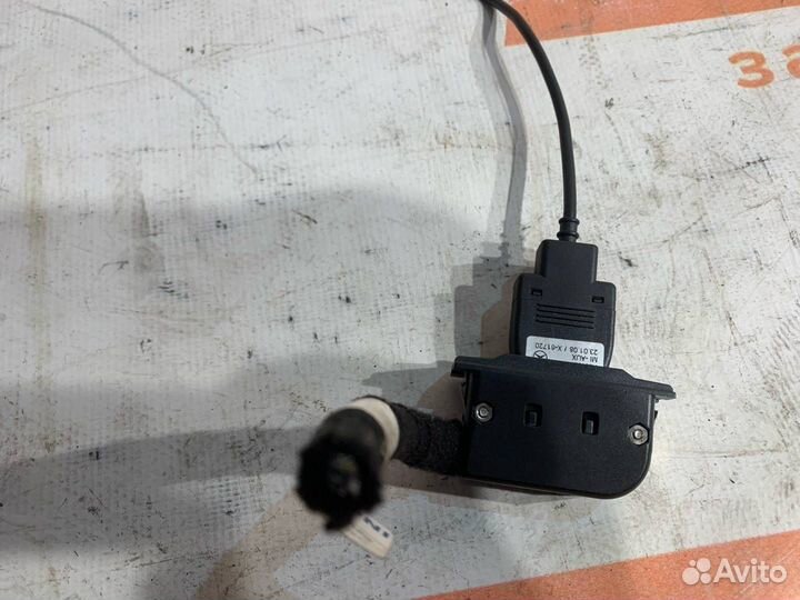 Разъем AUX / USB Mercedes-Benz C-Класс W204 2010