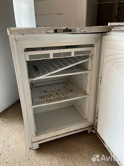 Холодильник маленький бу