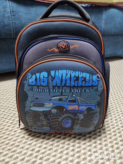 Школьный рюкзак