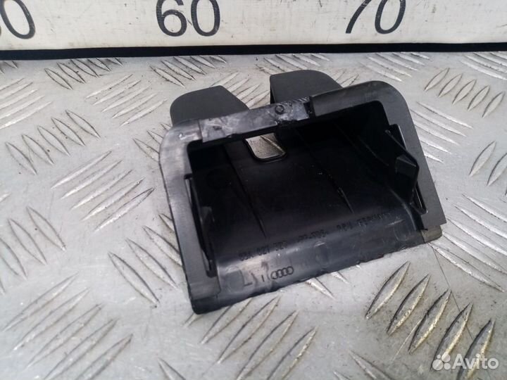 Б/У Кожух замка багажника#001