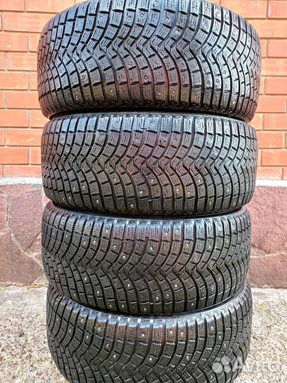 Michelin Latitude X-Ice North 2 + 285/60 R18