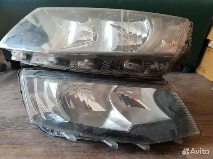 Фара передняя правая на skoda octavia a7