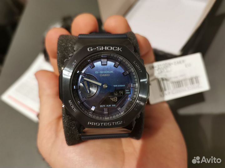 Часы Casio G-Shock GM-2100N-2AER