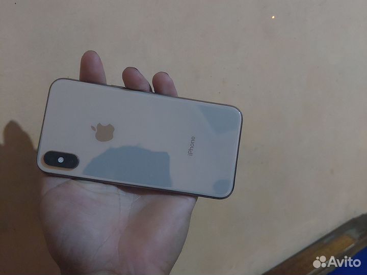 iPhone Xs, 64 ГБ