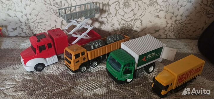 Набор машинок