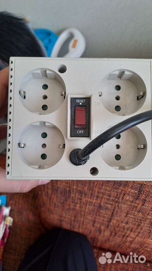 Стабилизатор напряжения Powercom TCA-1200