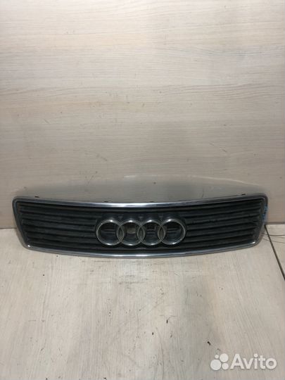 Решетка радиатора audi 100 C4 4A0853651