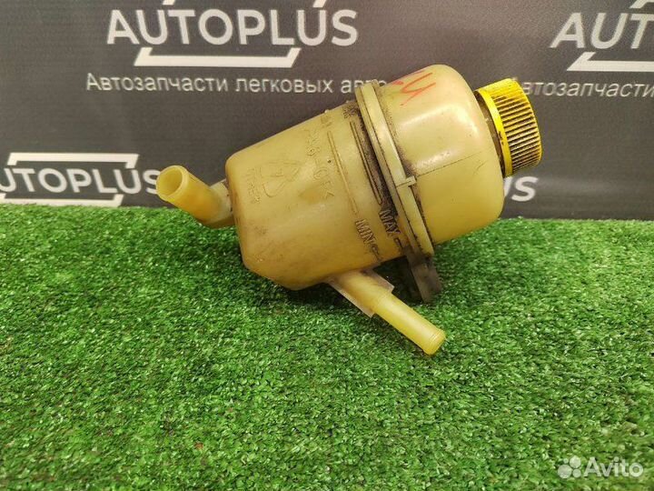 Бачок гур Mazda Premacy 2.0 FS 2002