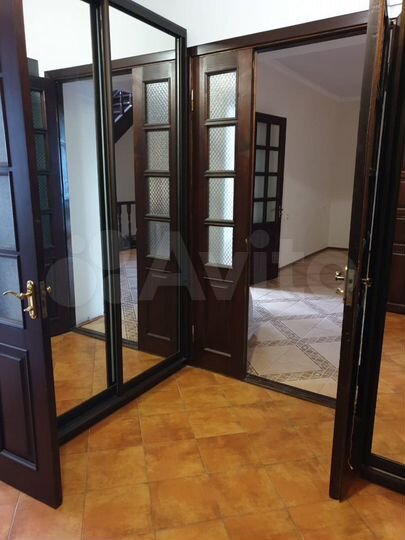 Дом 240 м² на участке 12 сот.