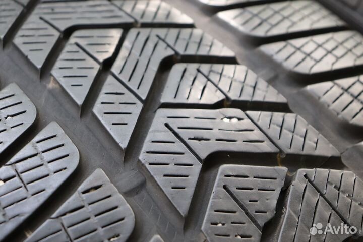 Pirelli Scorpion Winter 255/60 R18 108H