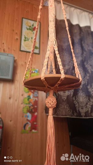 Подвесной столик