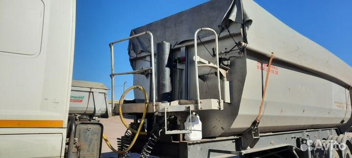 Полуприцеп самосвальный Grunwald 9453-0000010-50, 2014