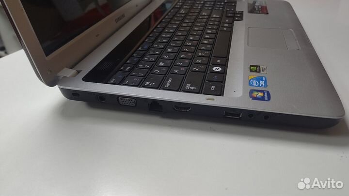 Ноутбук Samsung R530