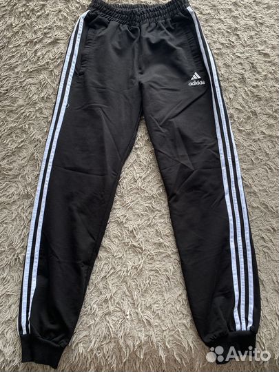 Спортивный костюм adidas женский