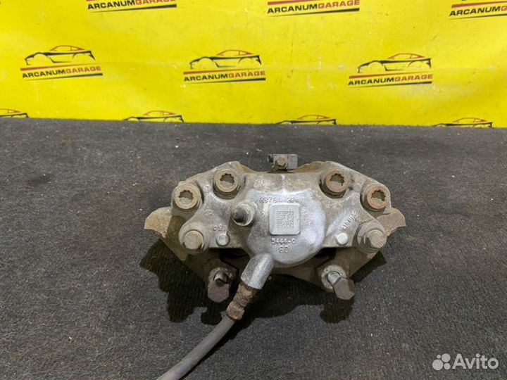 Суппорт передний правый Mercedes 207 W207