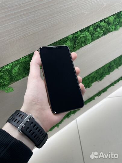 iPhone 11 Pro, 64 ГБ