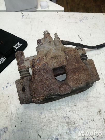 Суппорт передний Mazda 6 gg