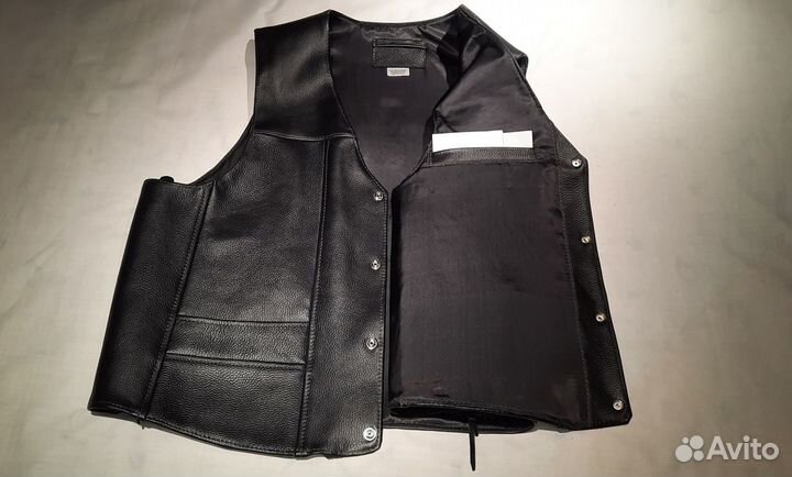 Мужской кожаный жилет для байкеров