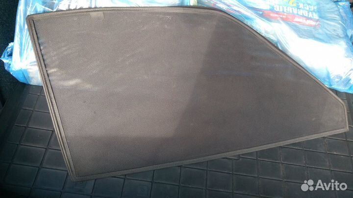 Сетки на стёкла авто