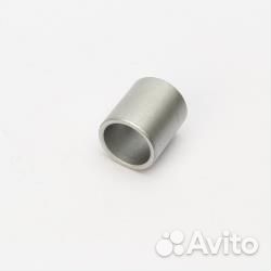 Втулка переднего колеса правая Avantis A5