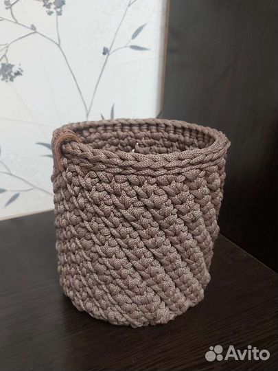 Корзина вязаная