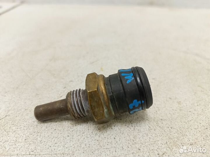 Датчик температуры охлаждающей жидкости