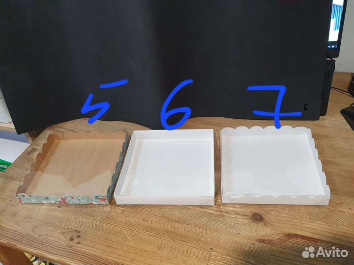 Коробка с прозрачной крышкой