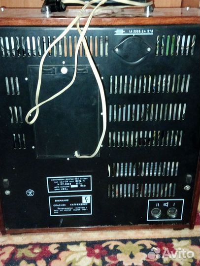 Катушечный магнитофон