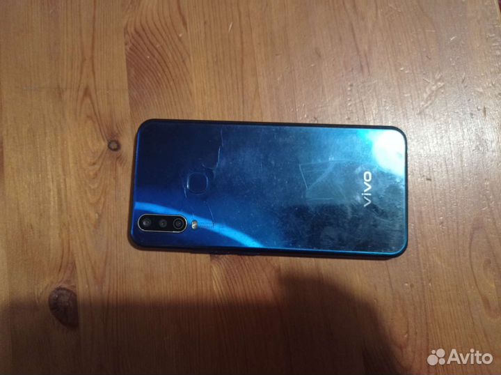 Телефон Vivo Y12