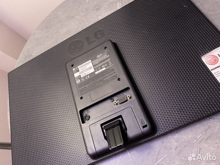 Монитор LG