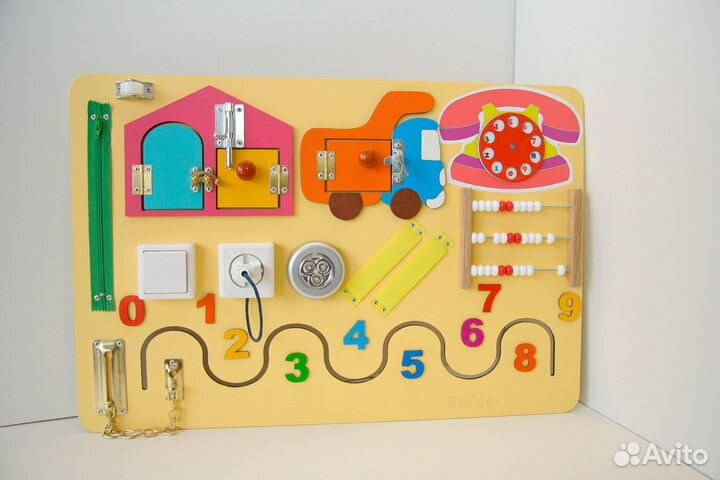 Бизиборд, добрая игрушка