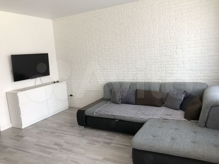 2-к. квартира, 62 м², 1/3 эт.