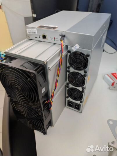 Asic майнер Bitmain Antminer S19