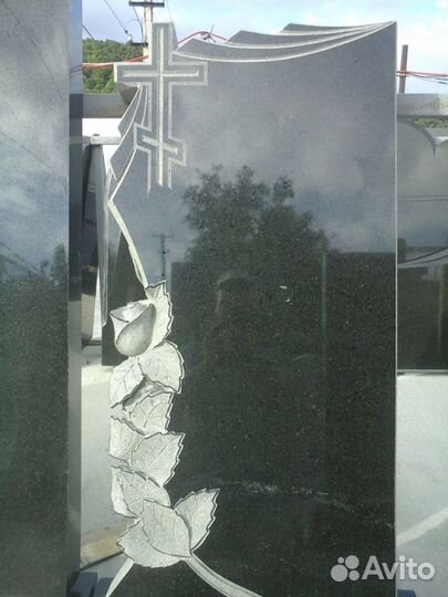 Изготовление памятников из гранита и мрамора