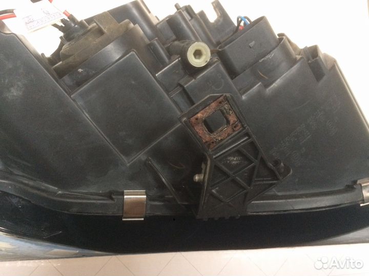 Фара правая Ауди а8 б8 2010 год