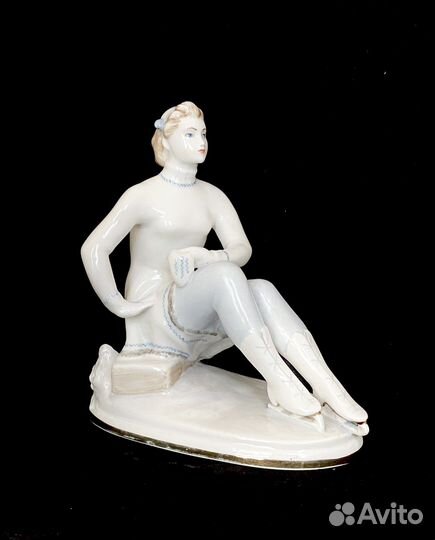 Статуэтка Фигуристка