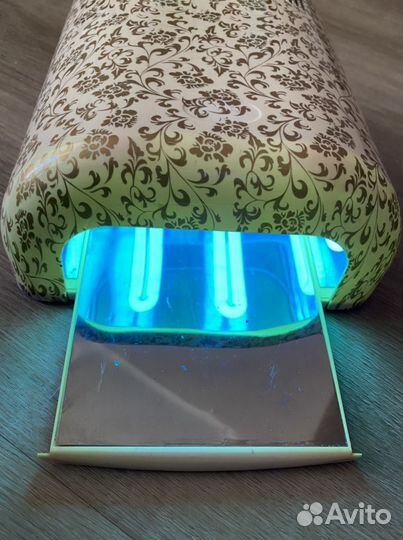 UV лампа для сушки гель-лаков