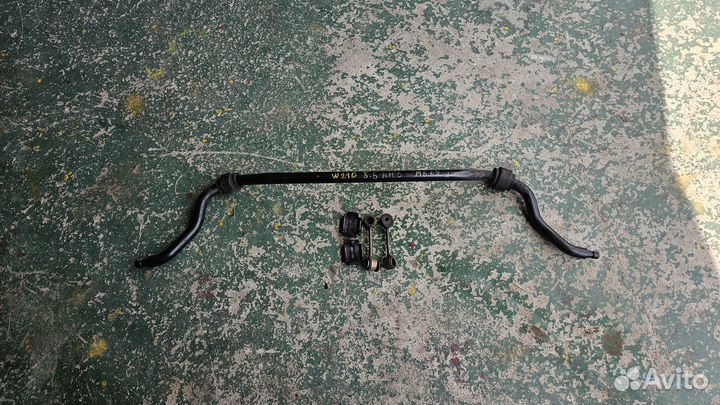 Стабилизатор передний на Mercedes-Benz W210 E55