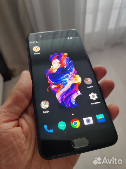 OnePlus 5, 6/64 ГБ