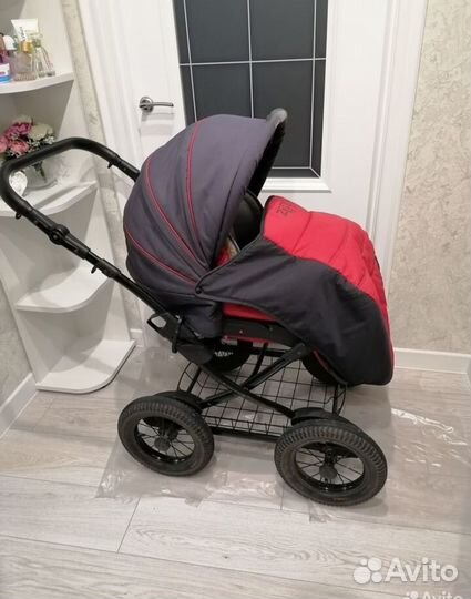 Коляска Tutis Zippy Classic 2 в 1