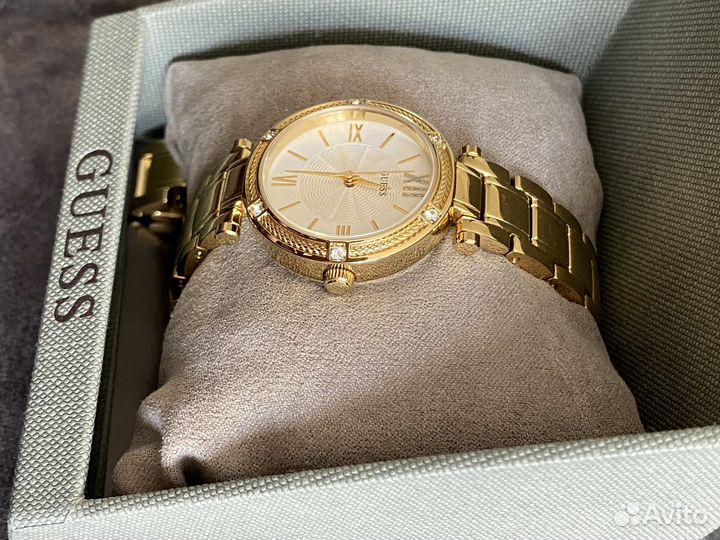 Часы guess