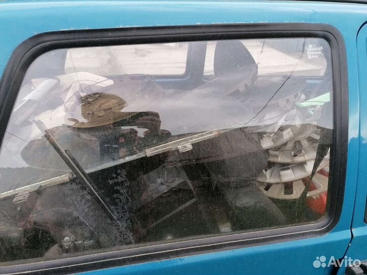 Боковые стекла