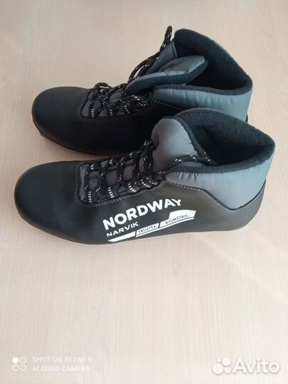 Ботинки лыжные новые р. 42-43