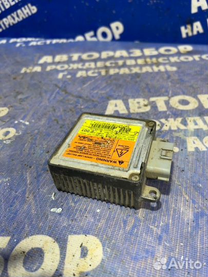 Блок ксенона Nissan Maxima A33 седан VQ20DE 2002