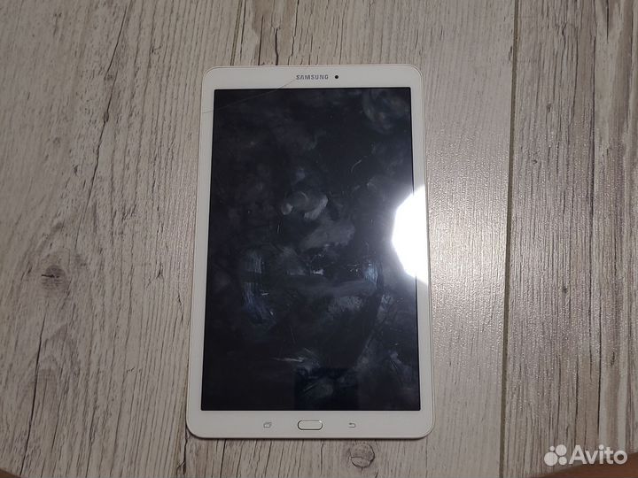 Samsung SM-T561