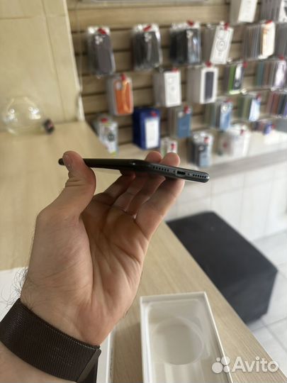 iPhone 7, 128 ГБ