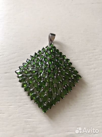Кулон с Хромдиопсидом