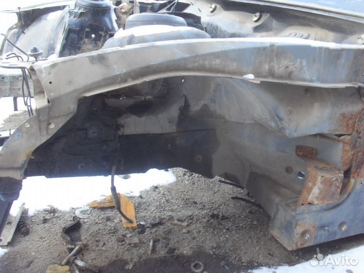 Лонжерон передний A2206202561 Mercedes S (W220)